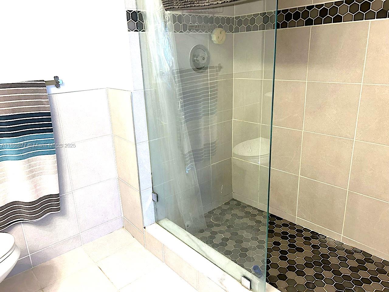 WATERS EDGE TOWERS CONDO - Residential