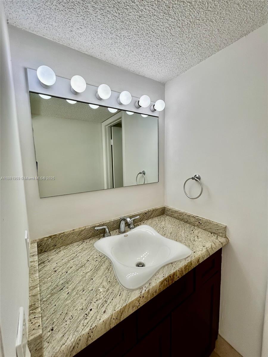 PLANTATION FOREST CONDO - Residential