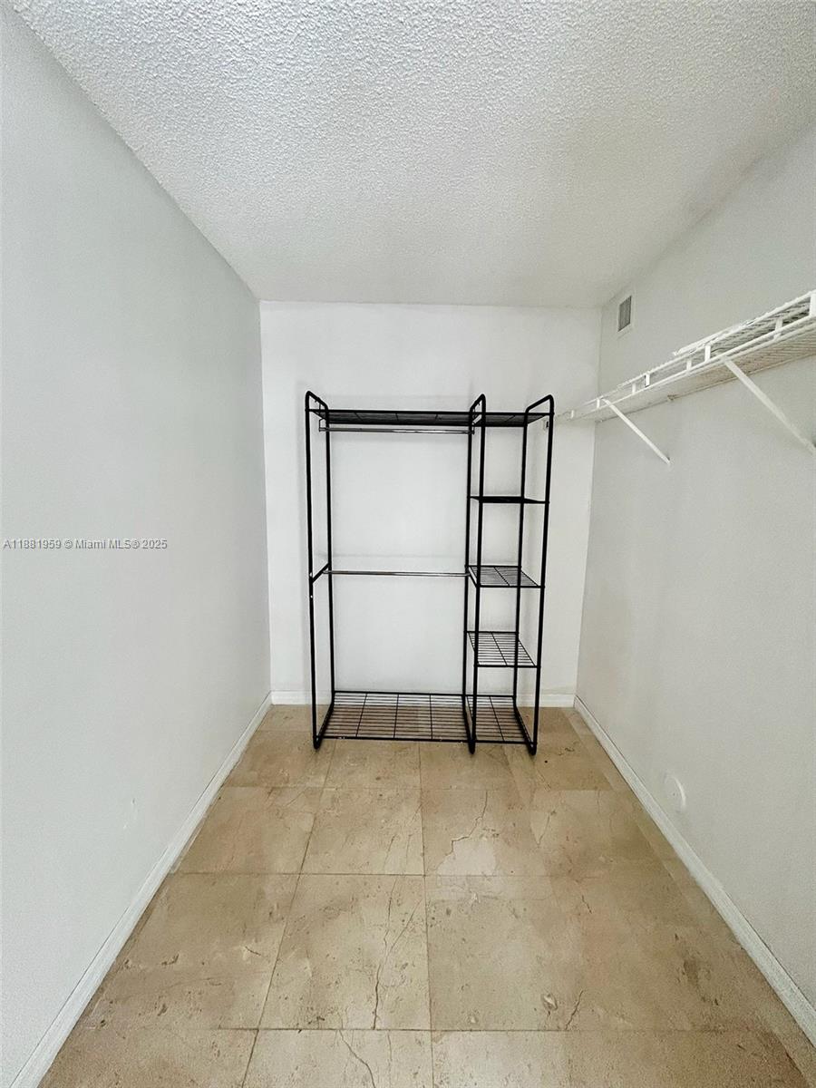 PLANTATION FOREST CONDO - Residential