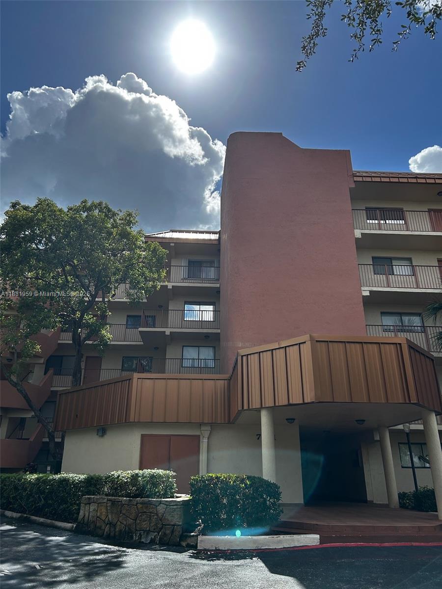 PLANTATION FOREST CONDO - Residential