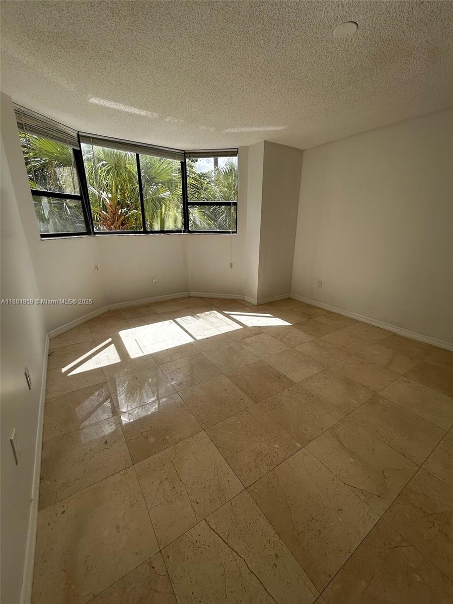 PLANTATION FOREST CONDO - Residential