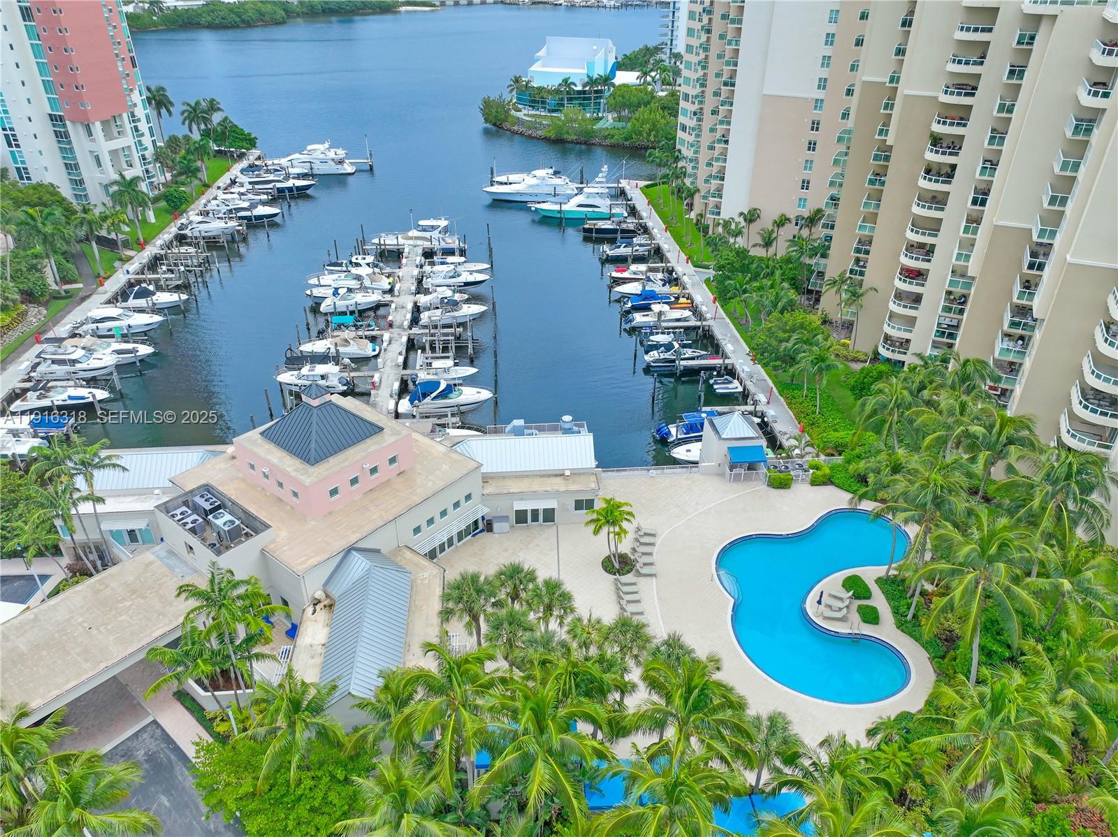AVENTURA MARINA CONDO NUM - Residential