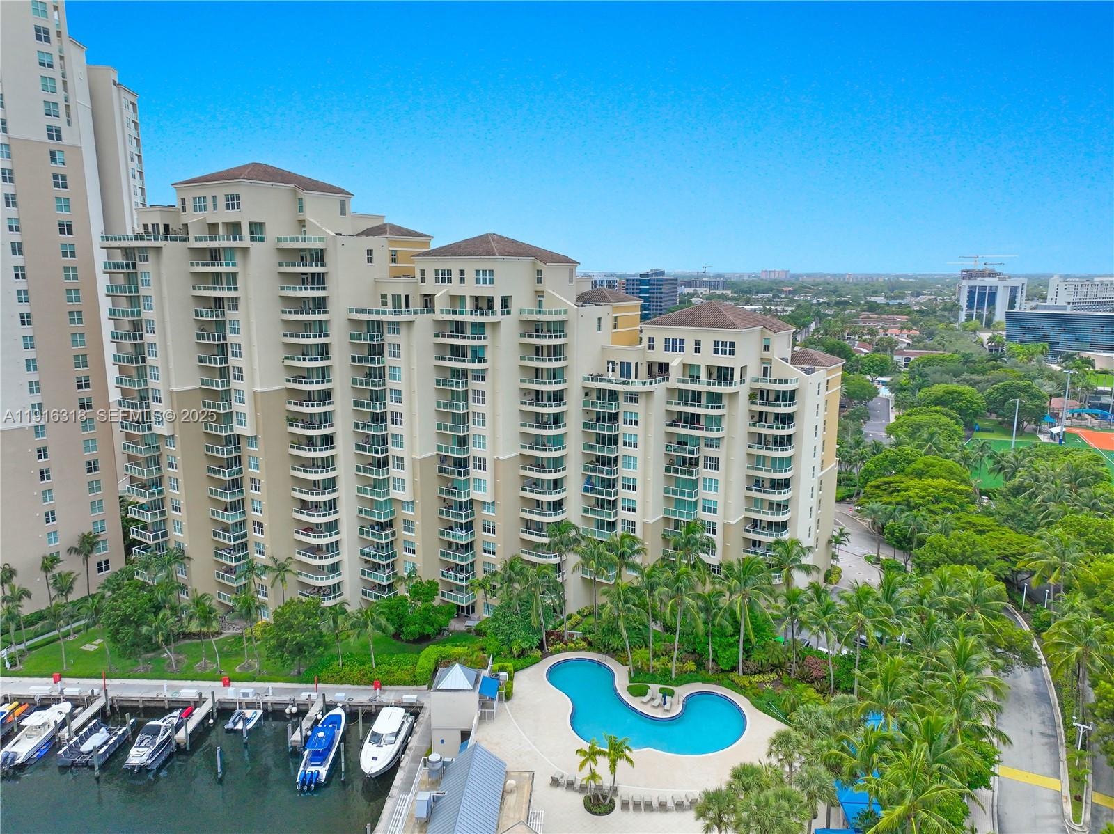 AVENTURA MARINA CONDO NUM - Residential