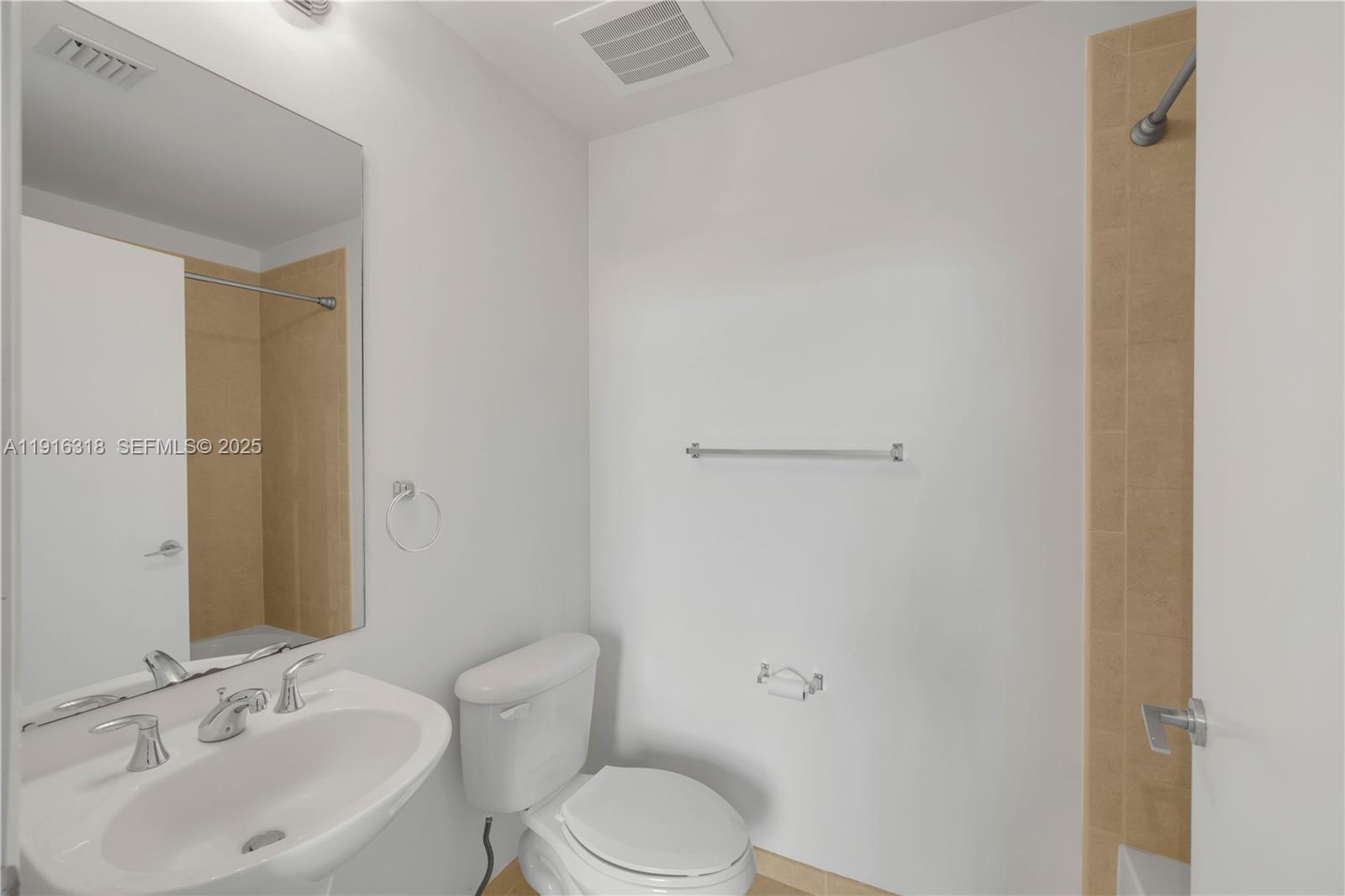 AVENTURA MARINA CONDO NUM - Residential