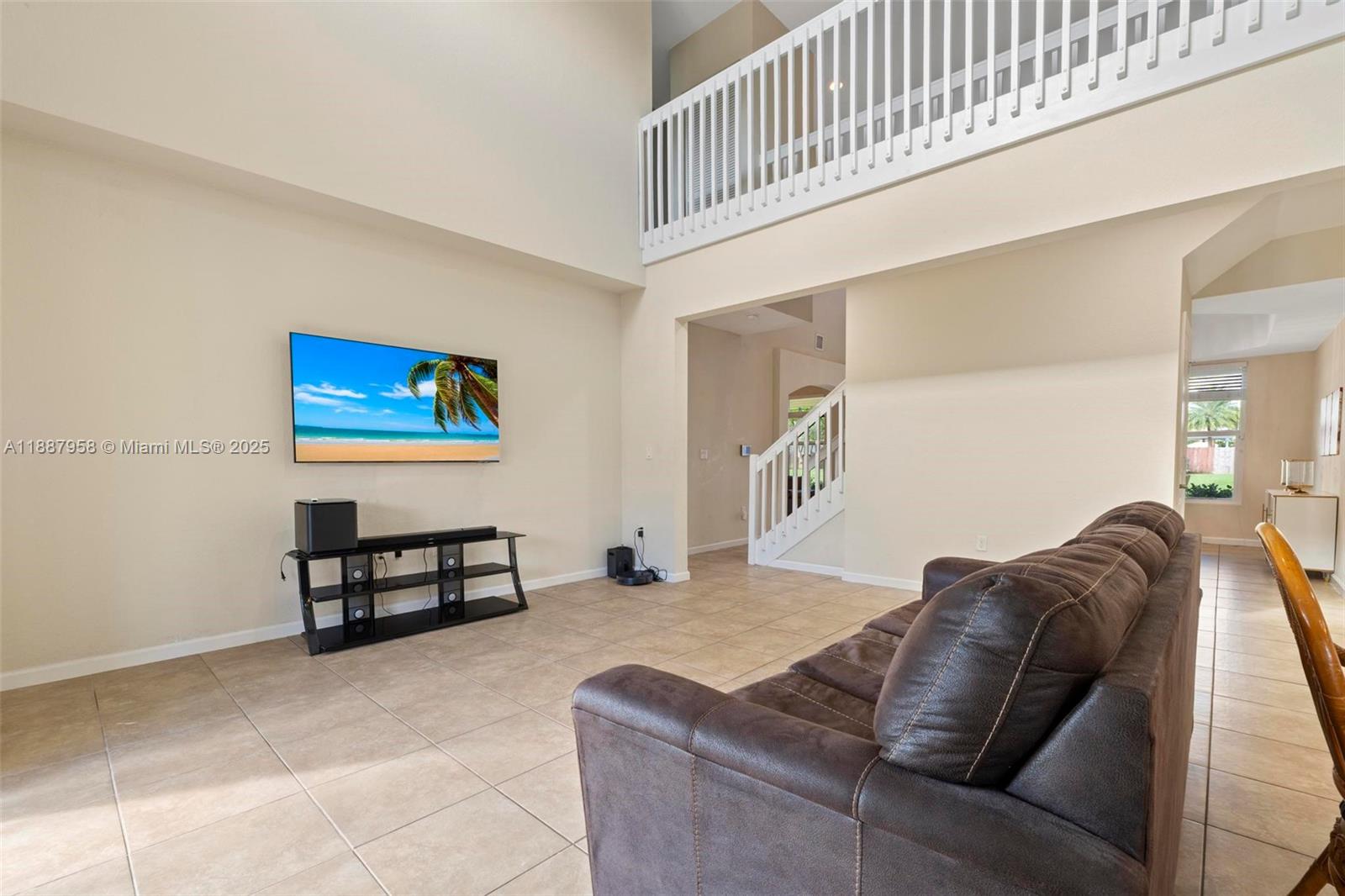 REDLAND REEF - Residential