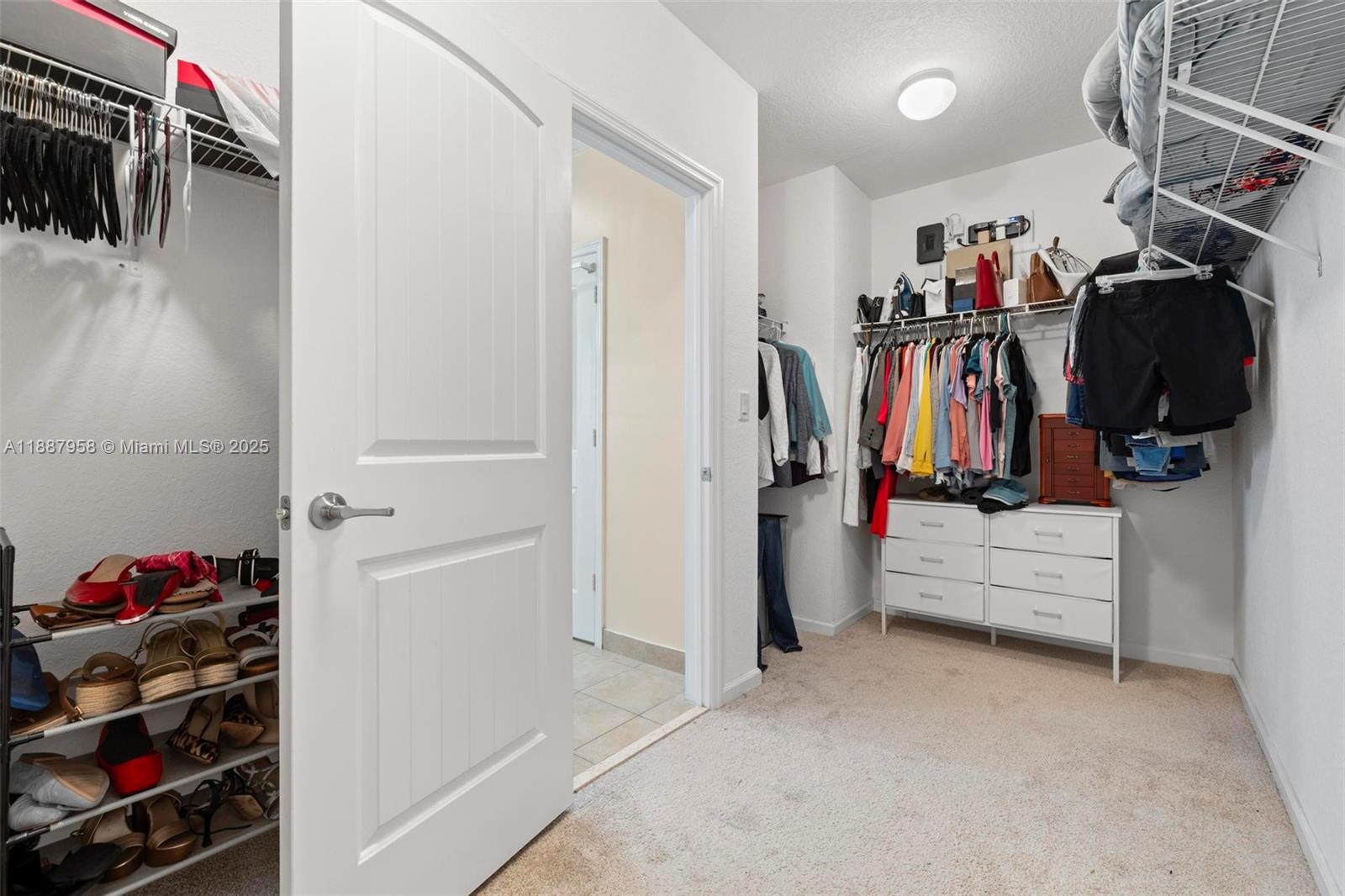 REDLAND REEF - Residential