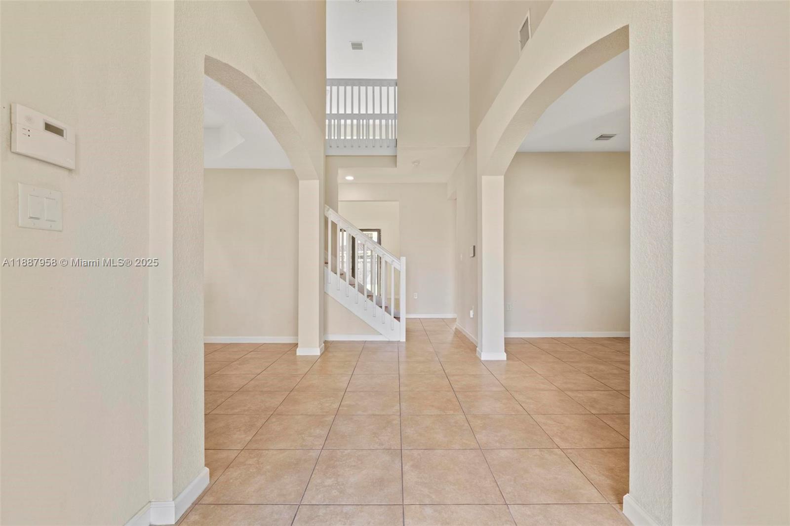REDLAND REEF - Residential