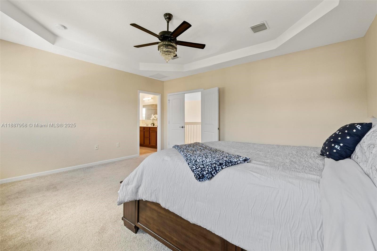 REDLAND REEF - Residential