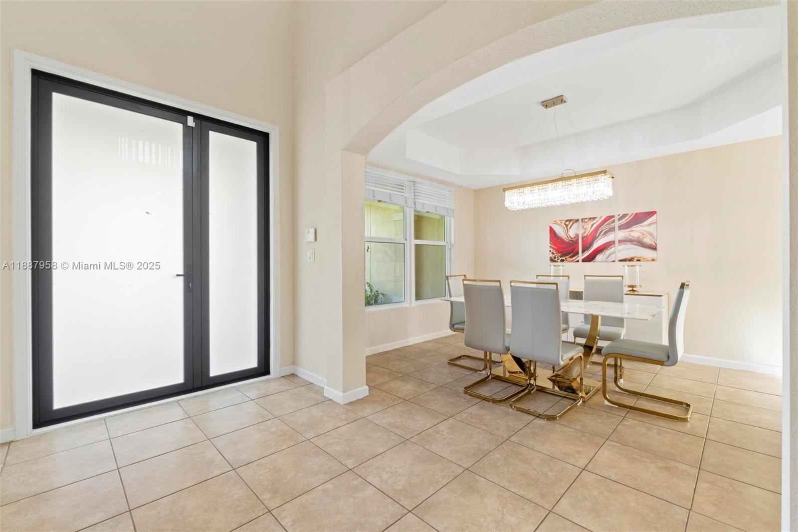REDLAND REEF - Residential