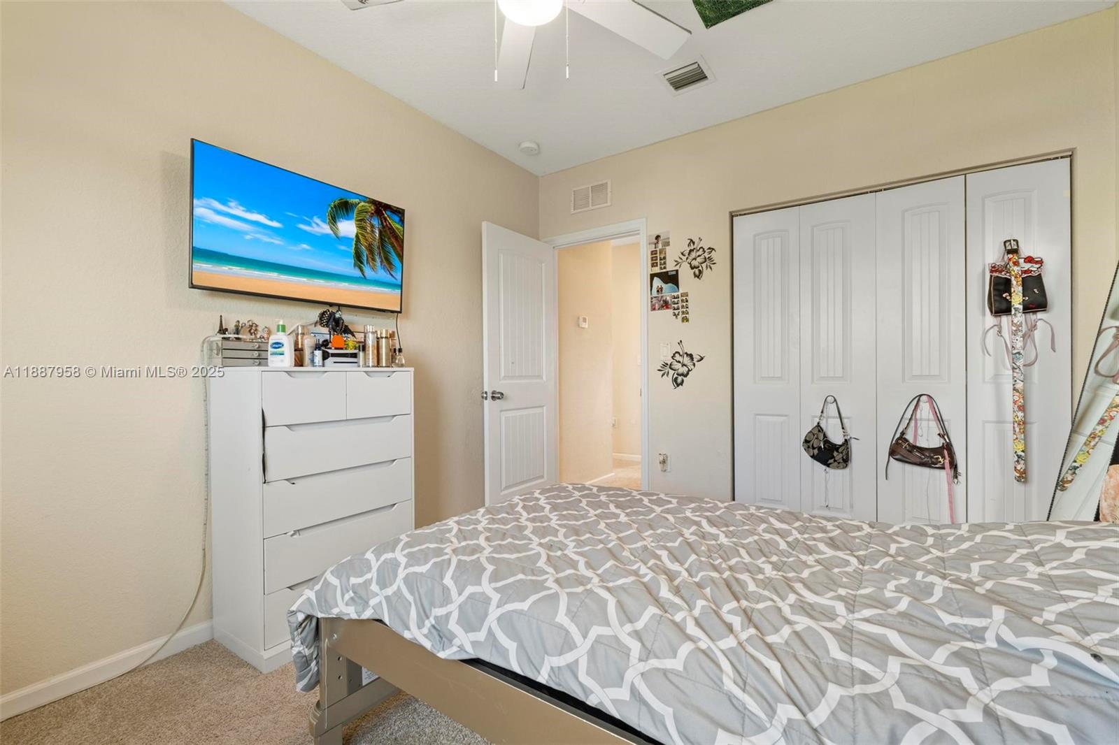 REDLAND REEF - Residential