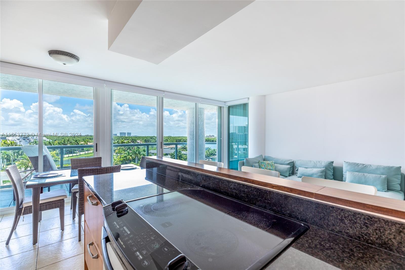 OCEANIA V CONDO - Residential