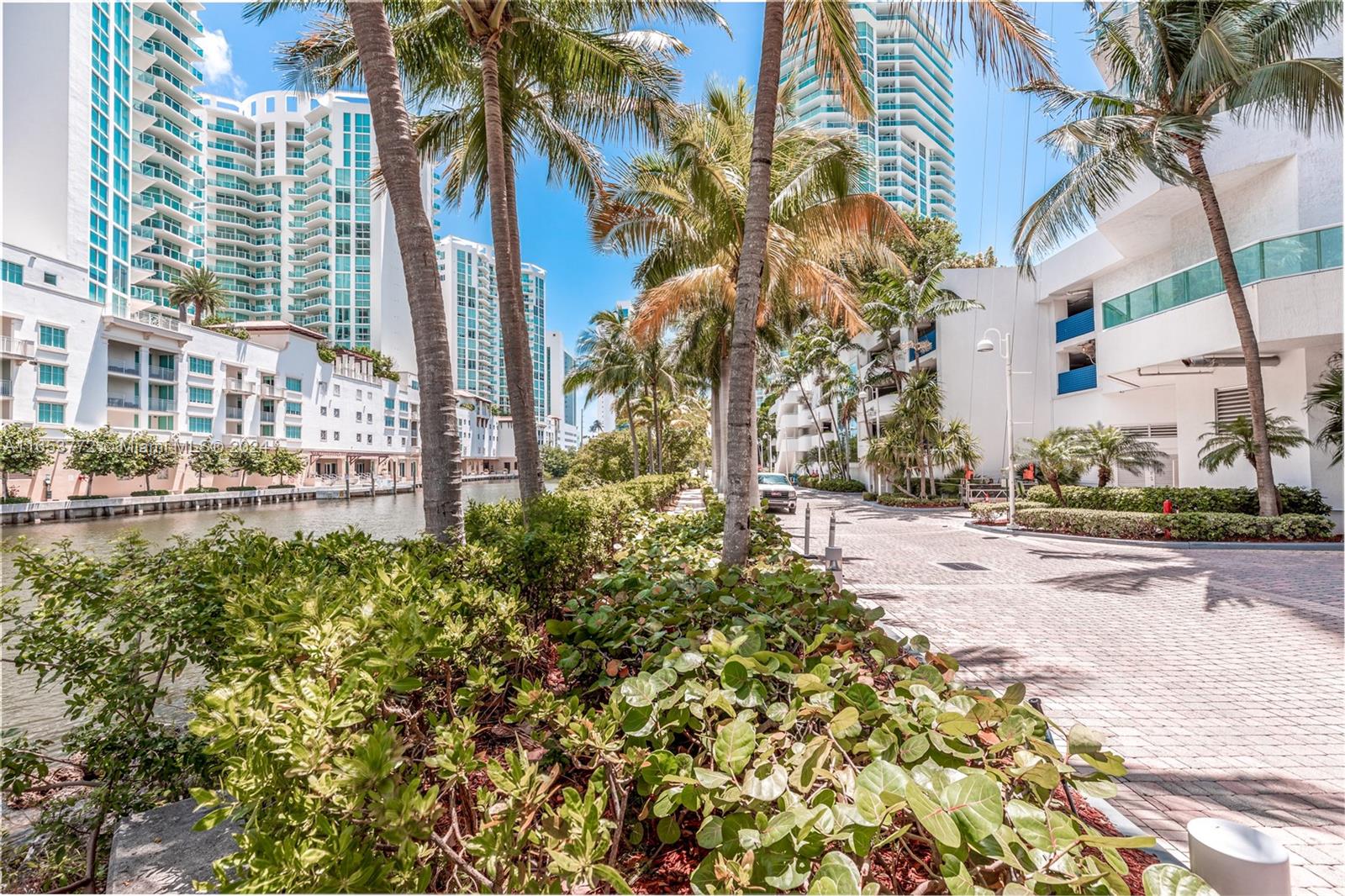 OCEANIA V CONDO - Residential