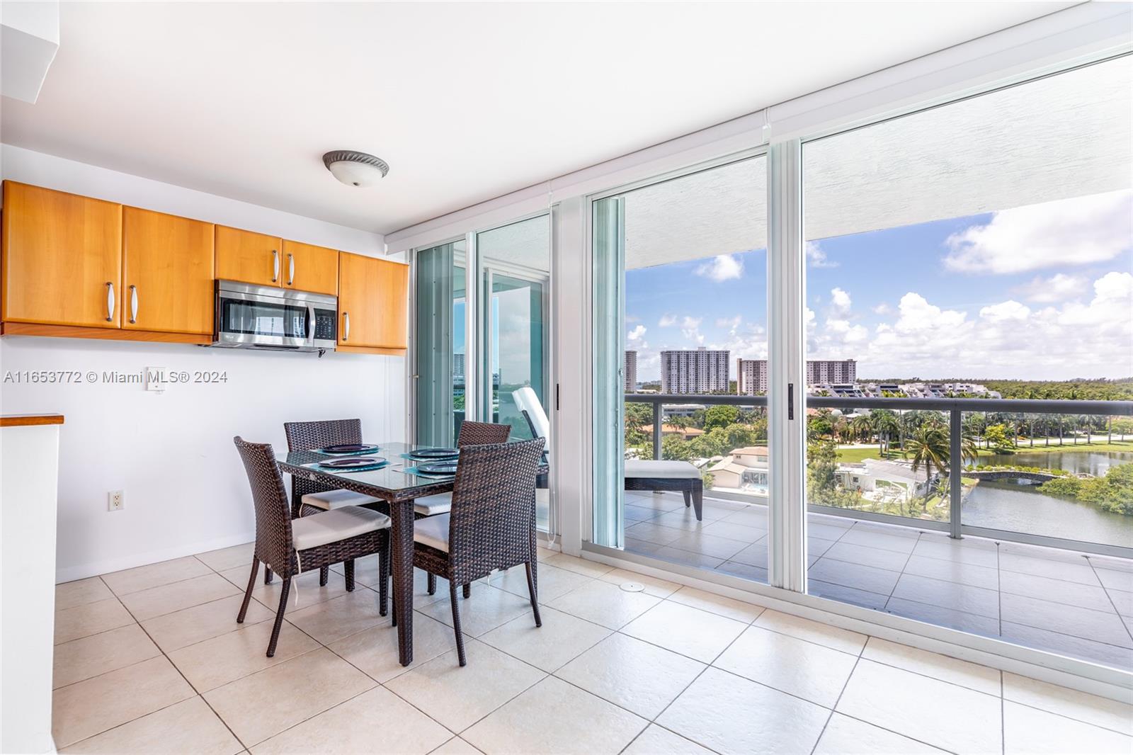 OCEANIA V CONDO - Residential
