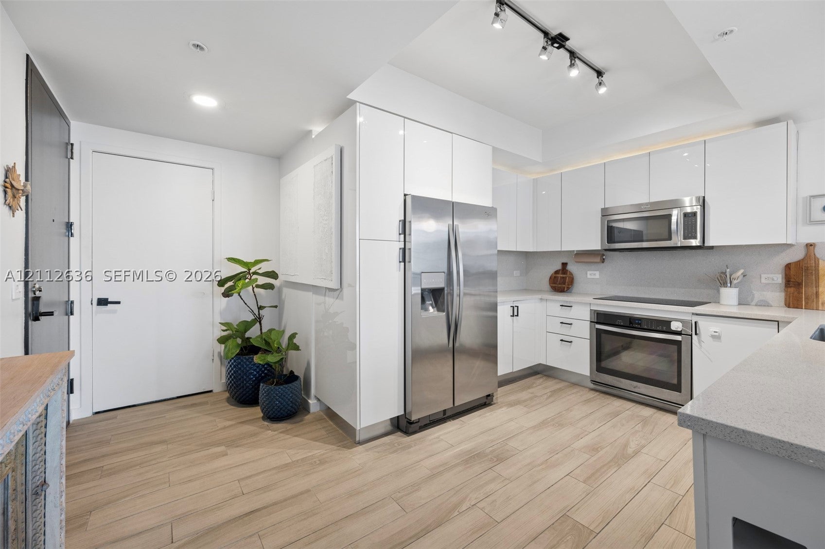 999 SW 1st Ave 2614