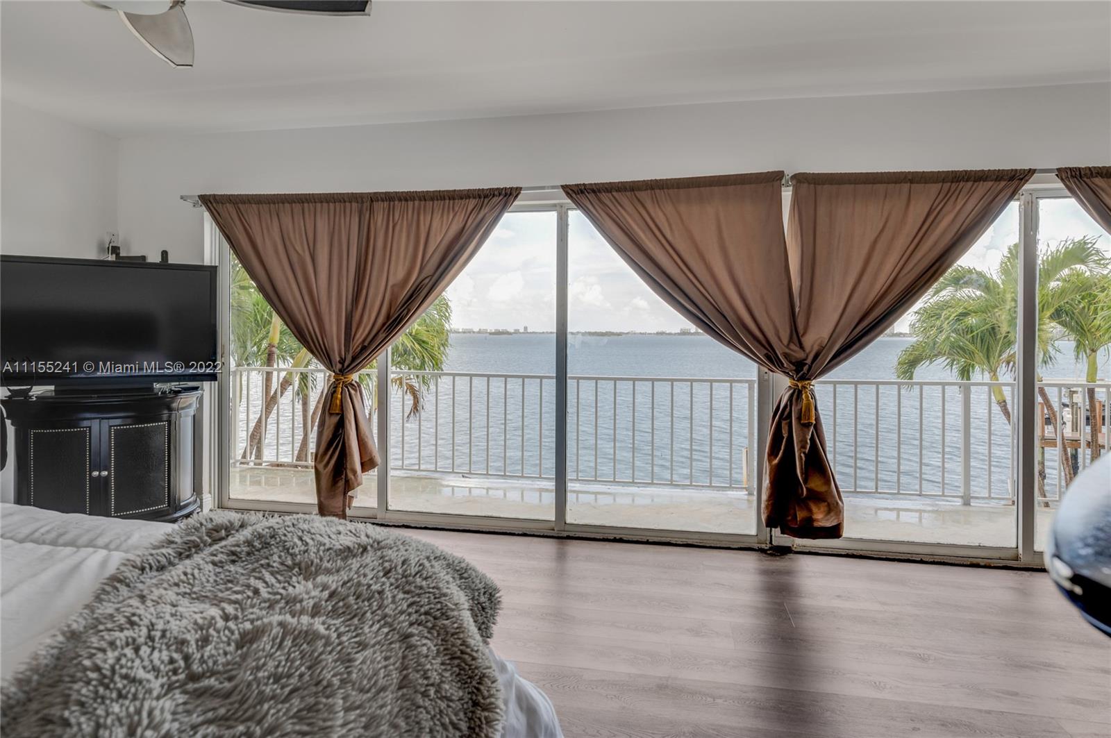 MIAMI SHORES - Residential