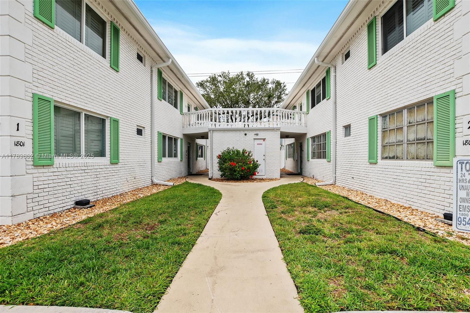Rental Property at 1801 Ne 62nd St 130, Fort Lauderdale, Broward County, Florida - Bedrooms: 1 
Bathrooms: 1  - $1,595 MO.