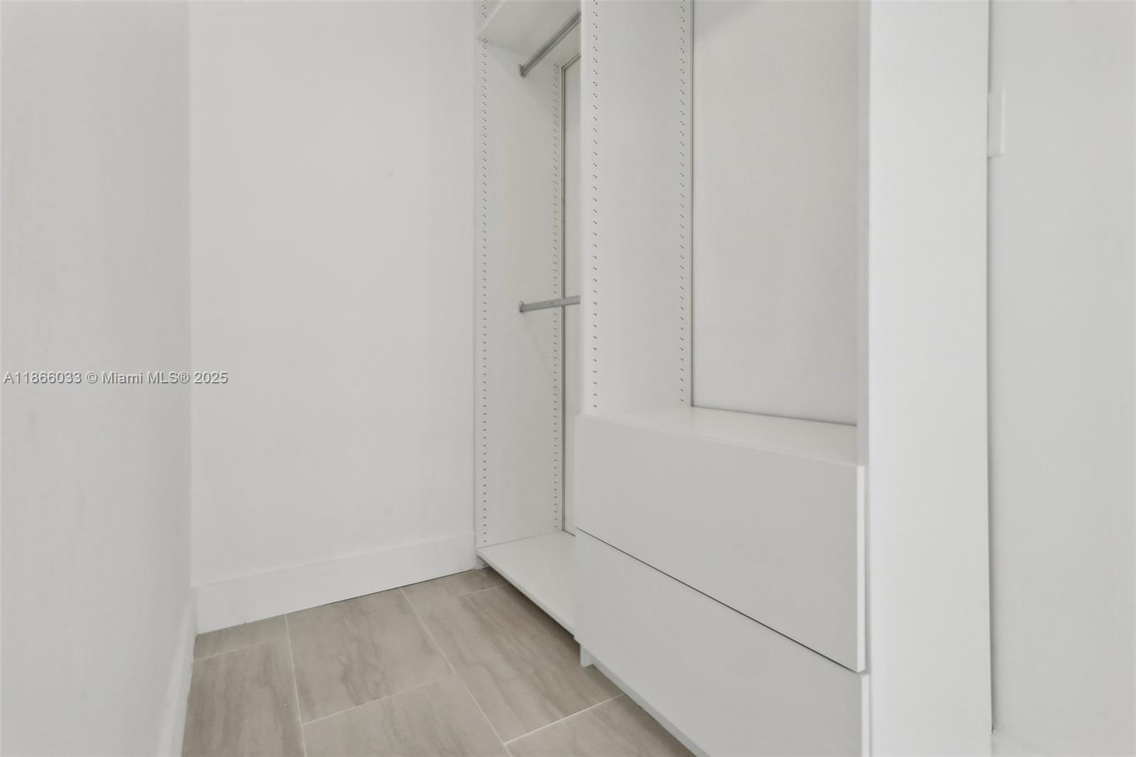 NINE ISLAND AVENUE CONDO - Residential Lease