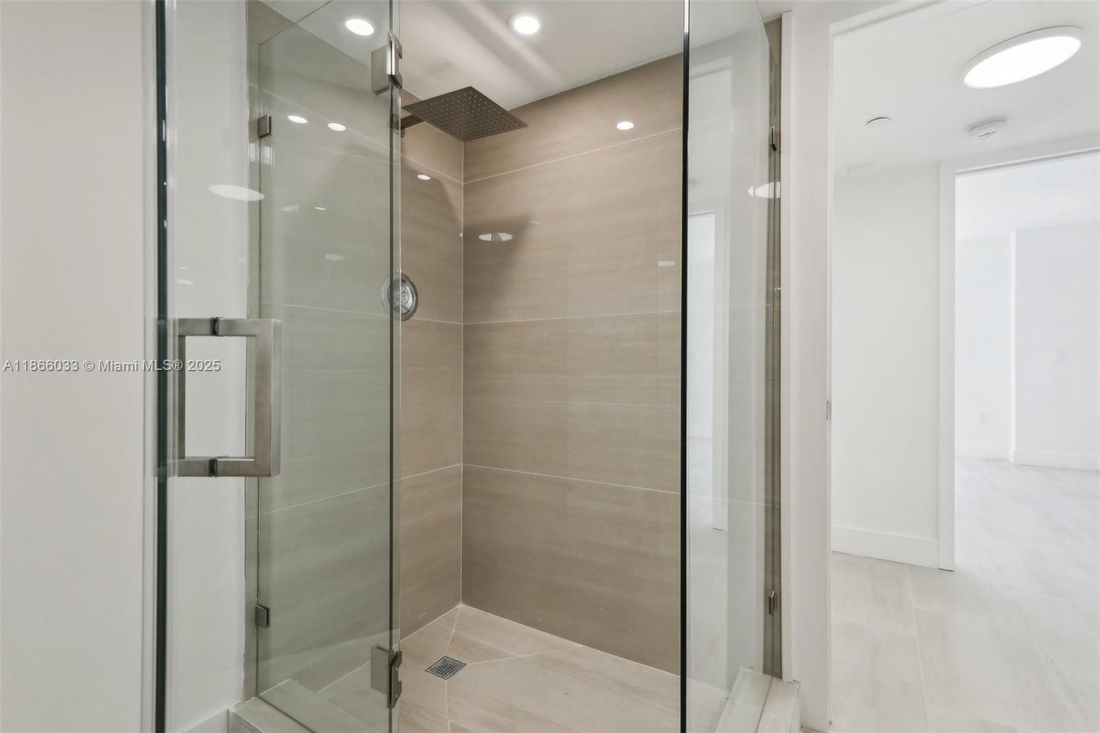 NINE ISLAND AVENUE CONDO - Residential Lease