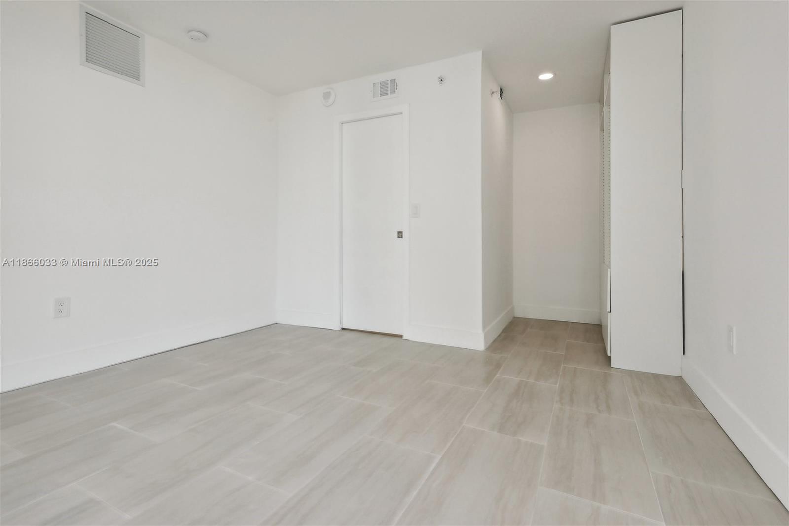 NINE ISLAND AVENUE CONDO - Residential Lease