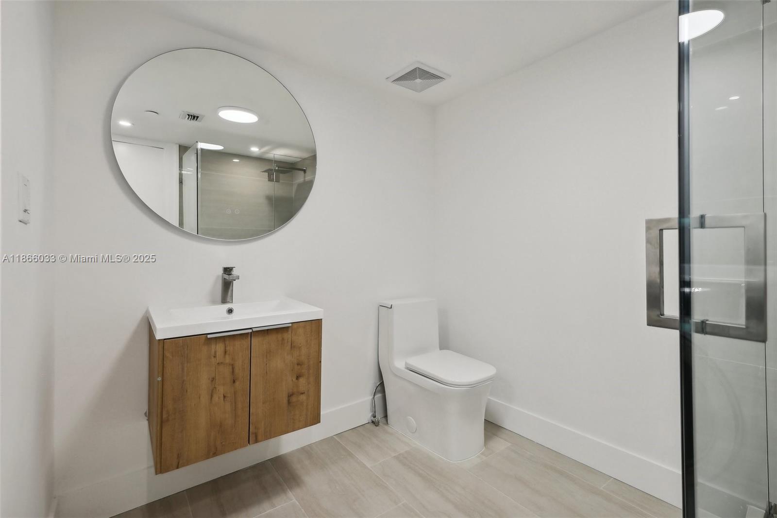 NINE ISLAND AVENUE CONDO - Residential Lease