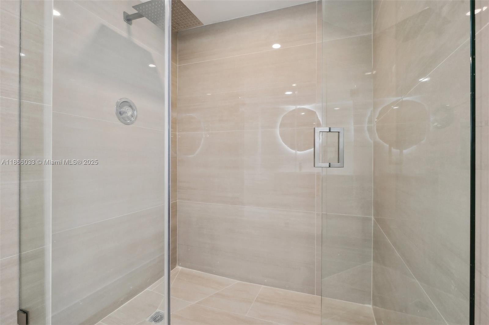 NINE ISLAND AVENUE CONDO - Residential Lease