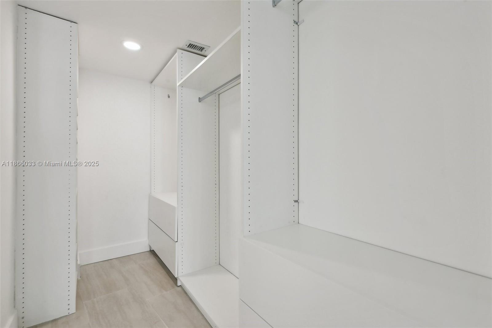 NINE ISLAND AVENUE CONDO - Residential Lease