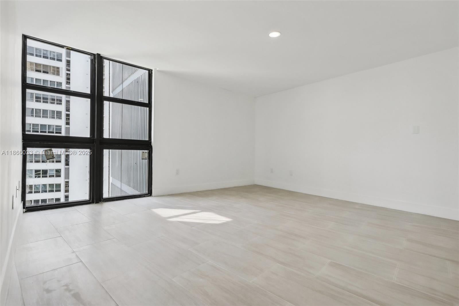 NINE ISLAND AVENUE CONDO - Residential Lease