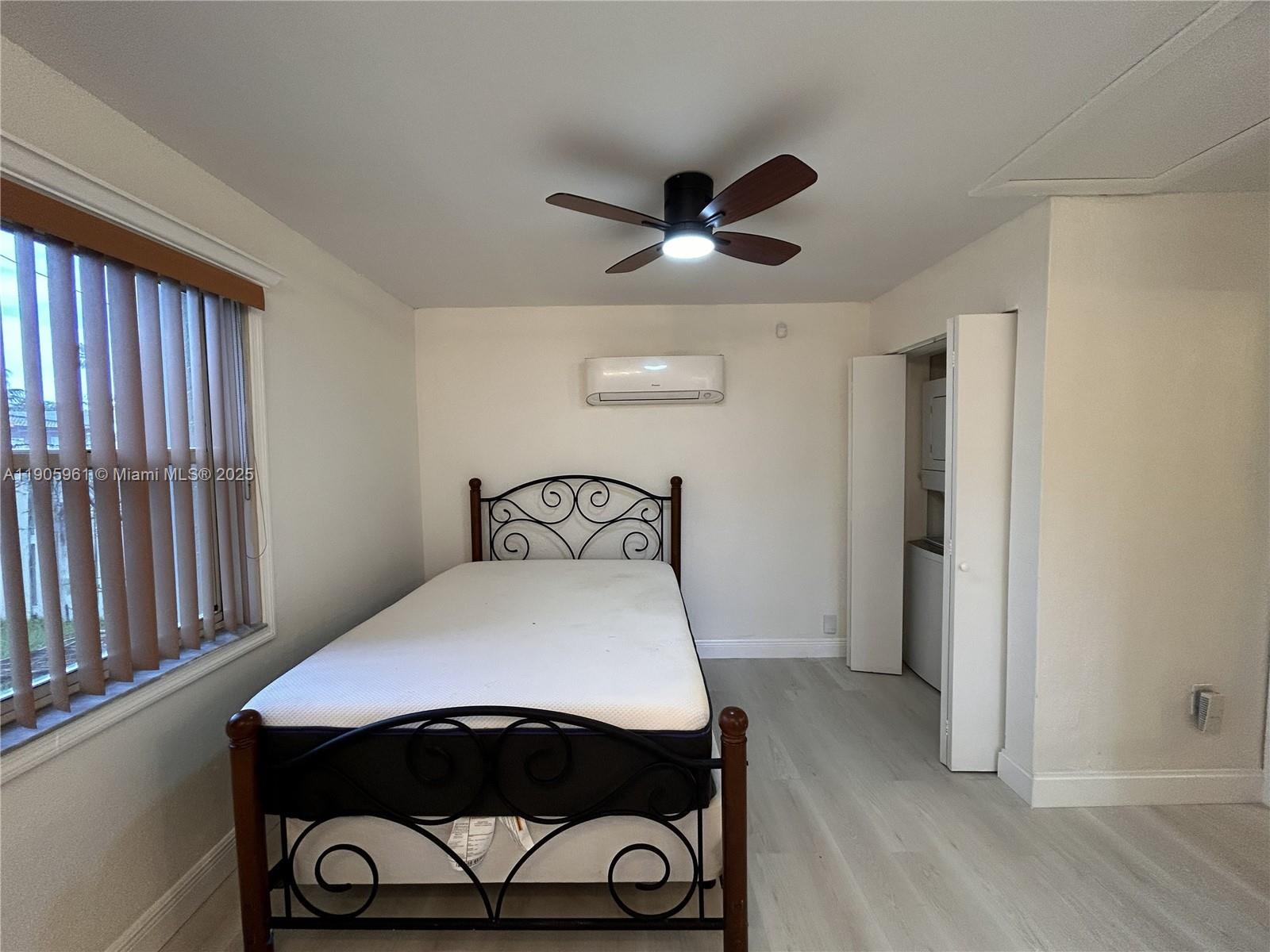 HOLLYWOOD - Residential Lease