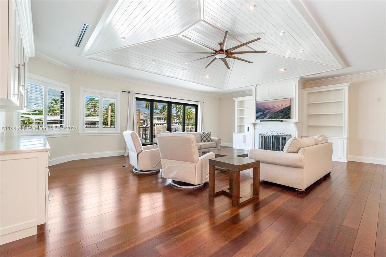 HILLSBORO ISLES - Residential