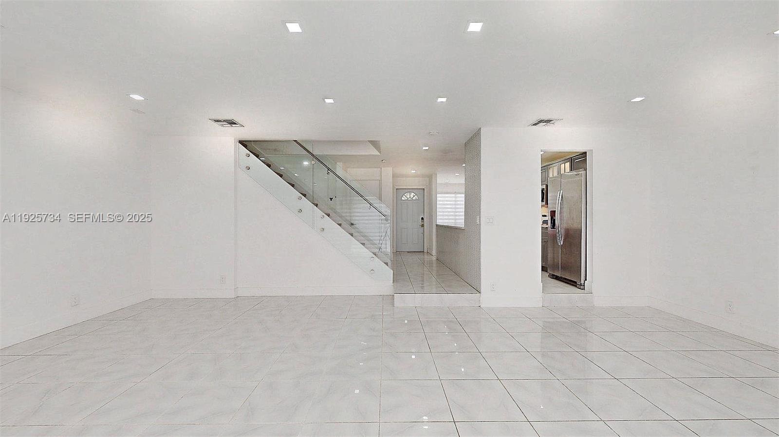 TOWNHOUSES AT JACARANDA C - Residential Lease