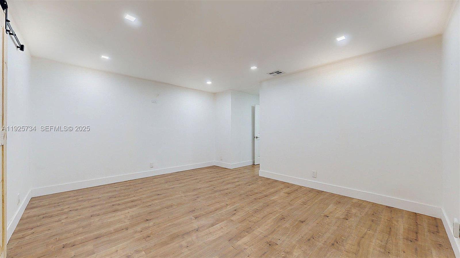 TOWNHOUSES AT JACARANDA C - Residential Lease