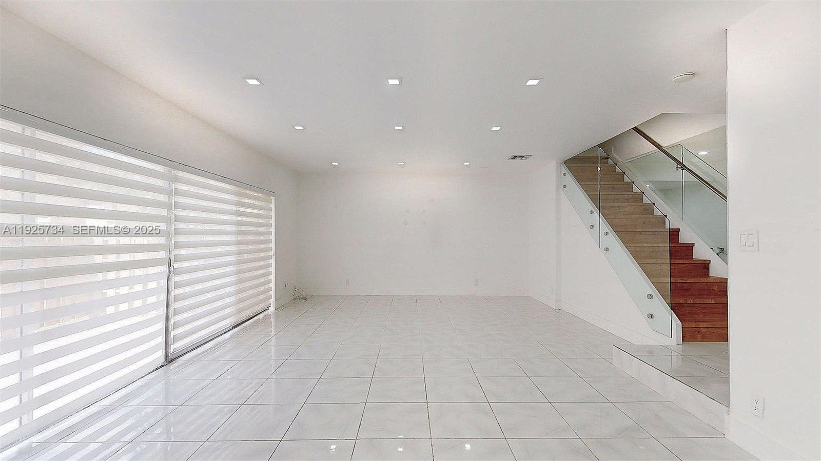 TOWNHOUSES AT JACARANDA C - Residential Lease