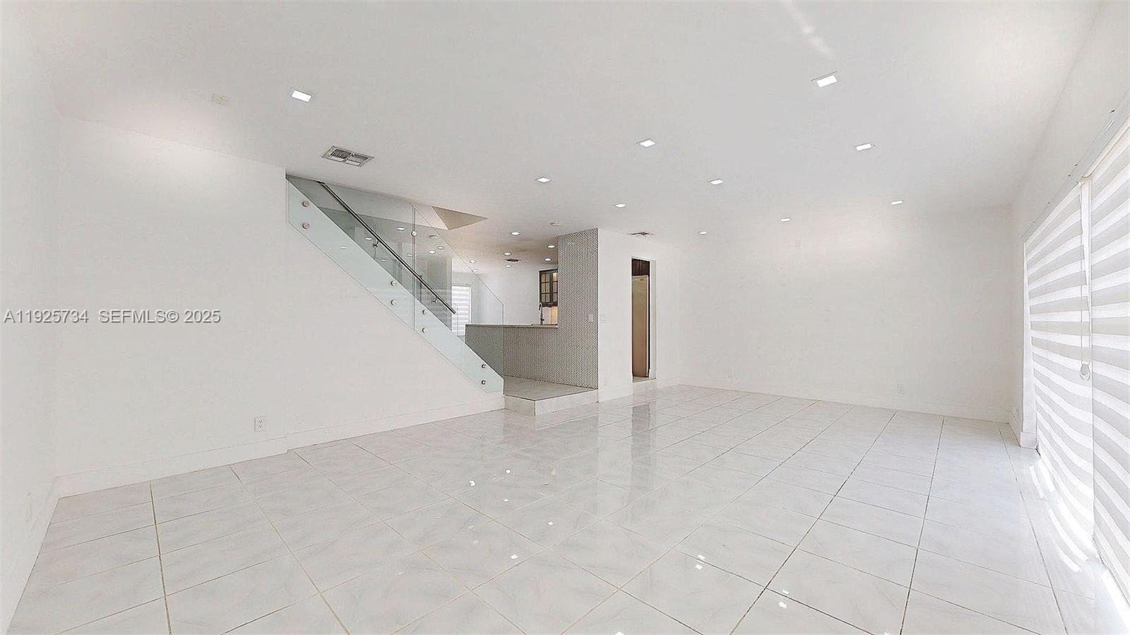 TOWNHOUSES AT JACARANDA C - Residential Lease