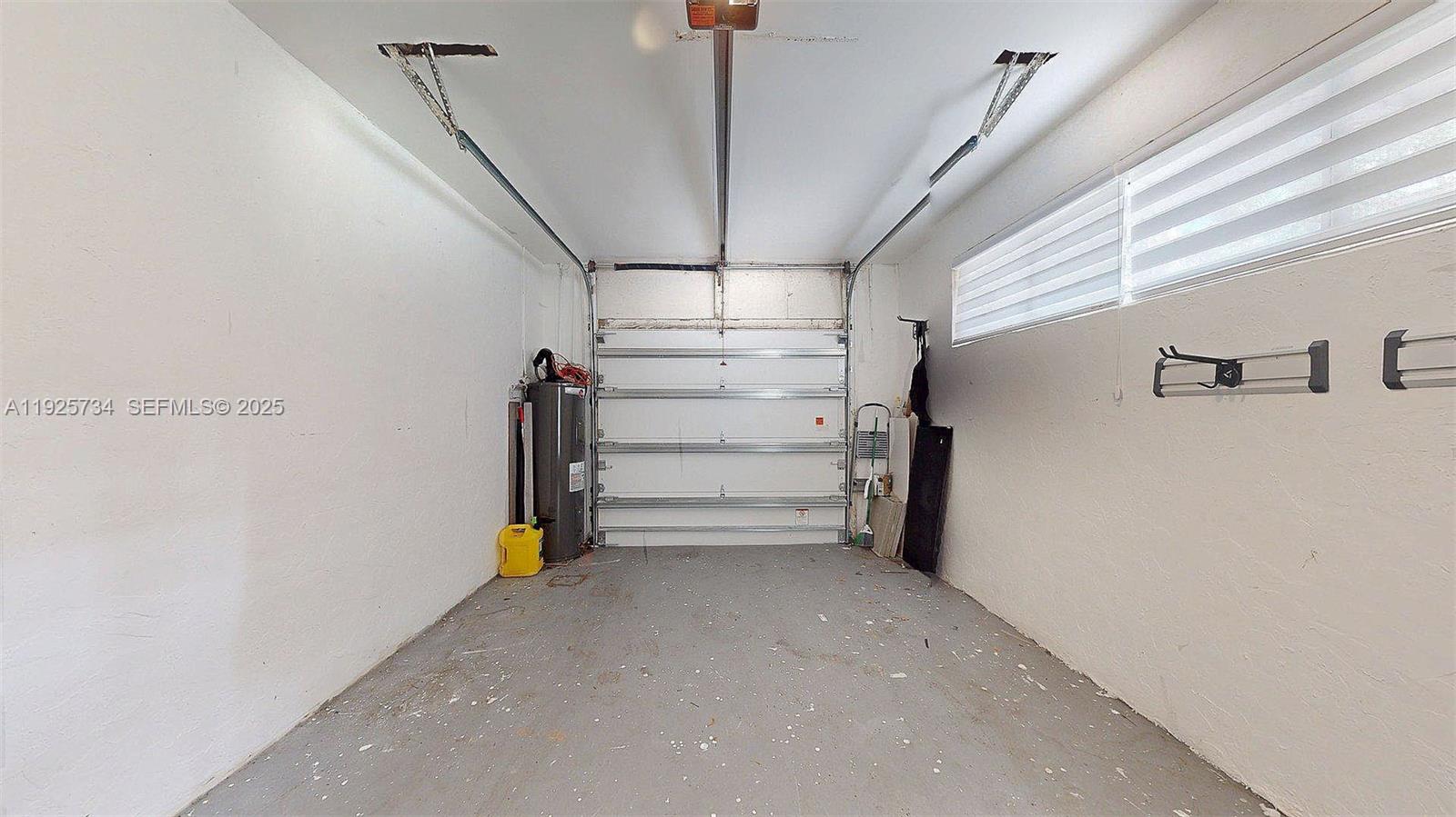 TOWNHOUSES AT JACARANDA C - Residential Lease