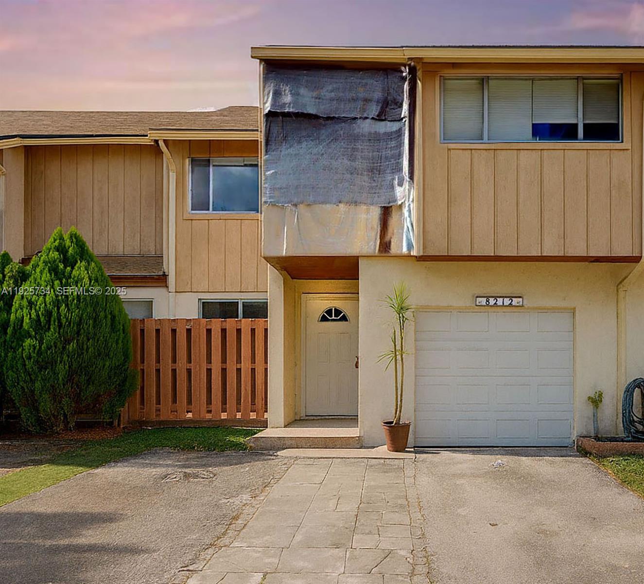 TOWNHOUSES AT JACARANDA C - Residential Lease