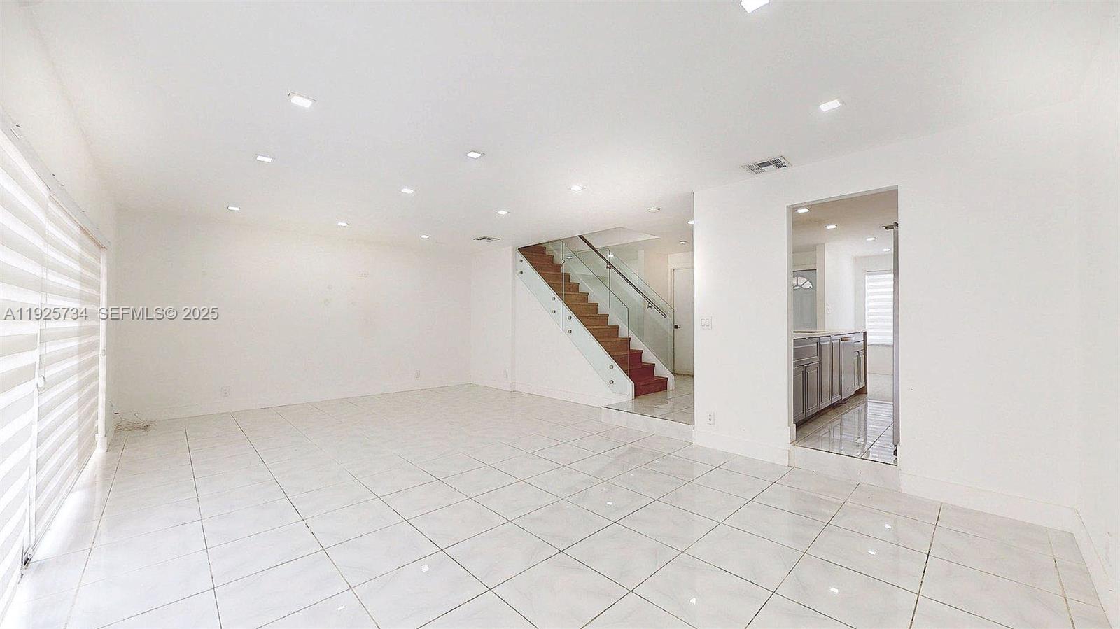 TOWNHOUSES AT JACARANDA C - Residential Lease