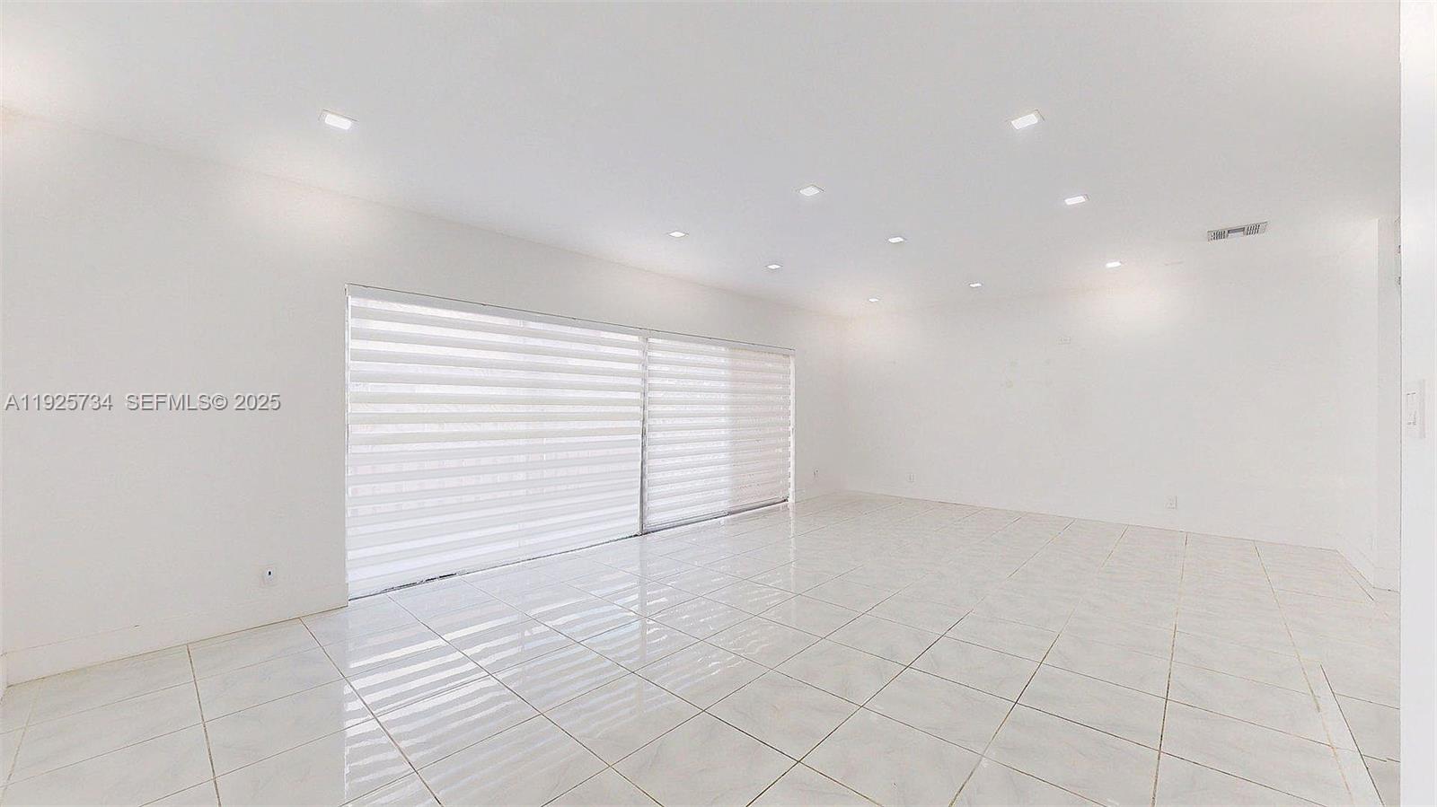 TOWNHOUSES AT JACARANDA C - Residential Lease