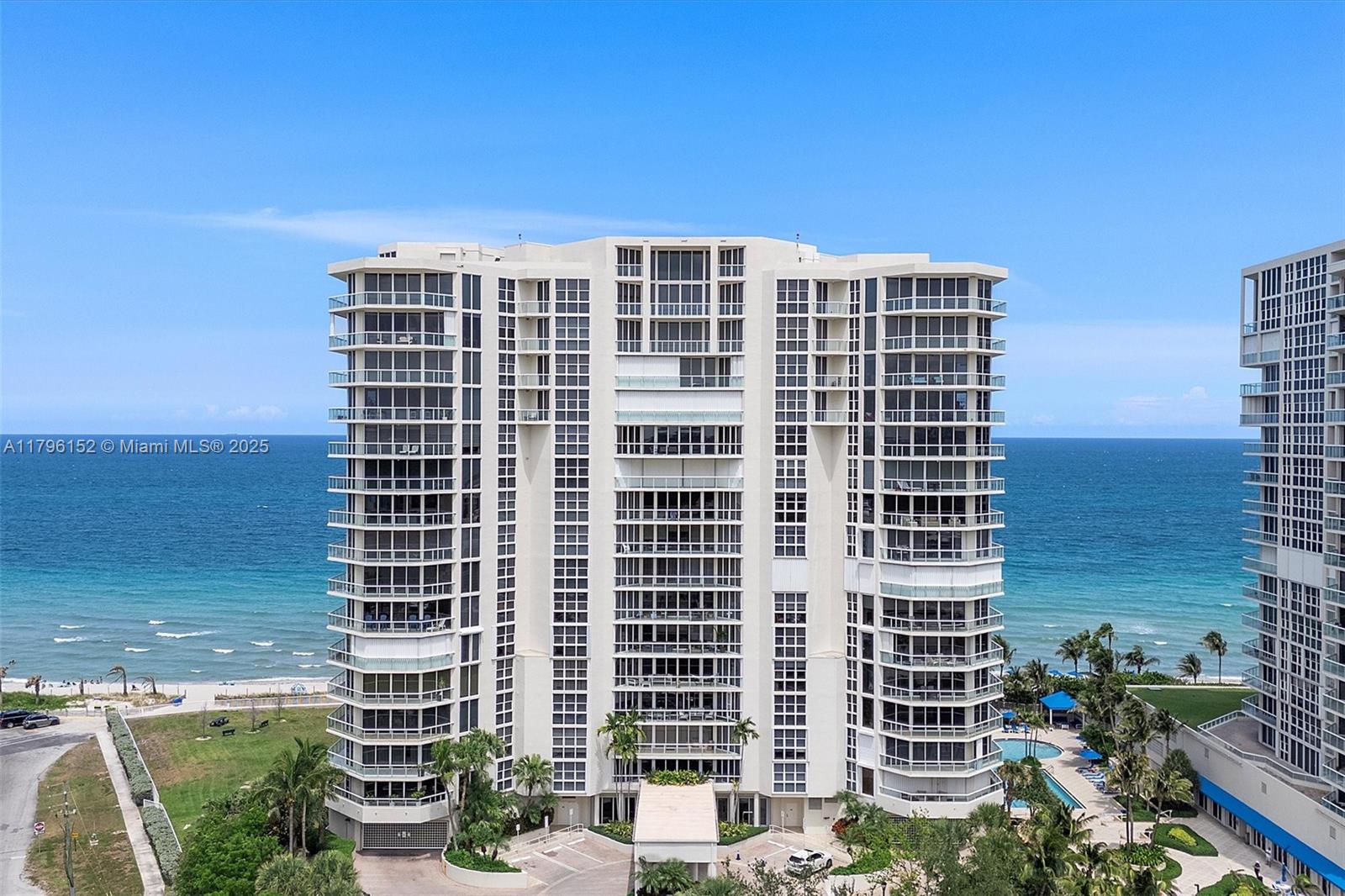 RENAISSANCE ON THE OCEAN - Residential