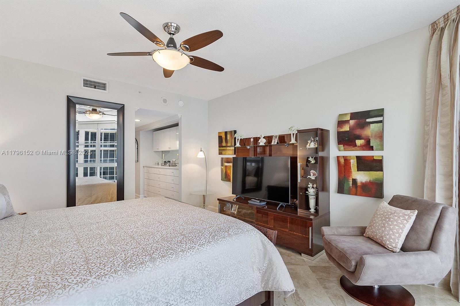 RENAISSANCE ON THE OCEAN - Residential