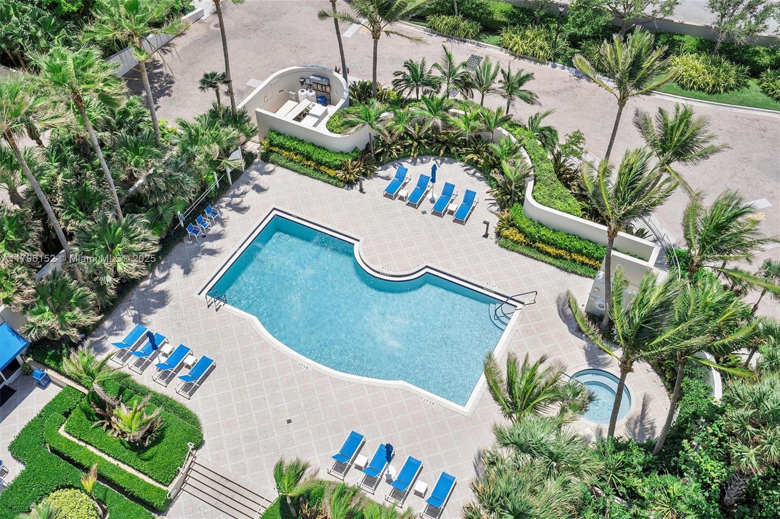 RENAISSANCE ON THE OCEAN - Residential