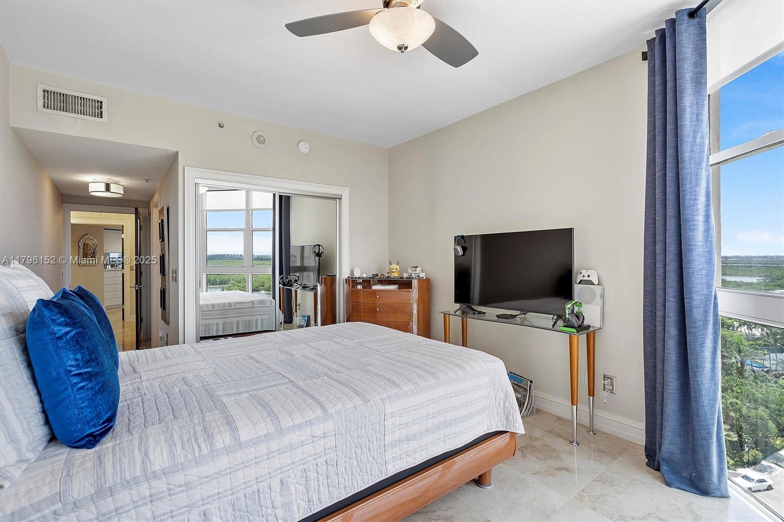 RENAISSANCE ON THE OCEAN - Residential