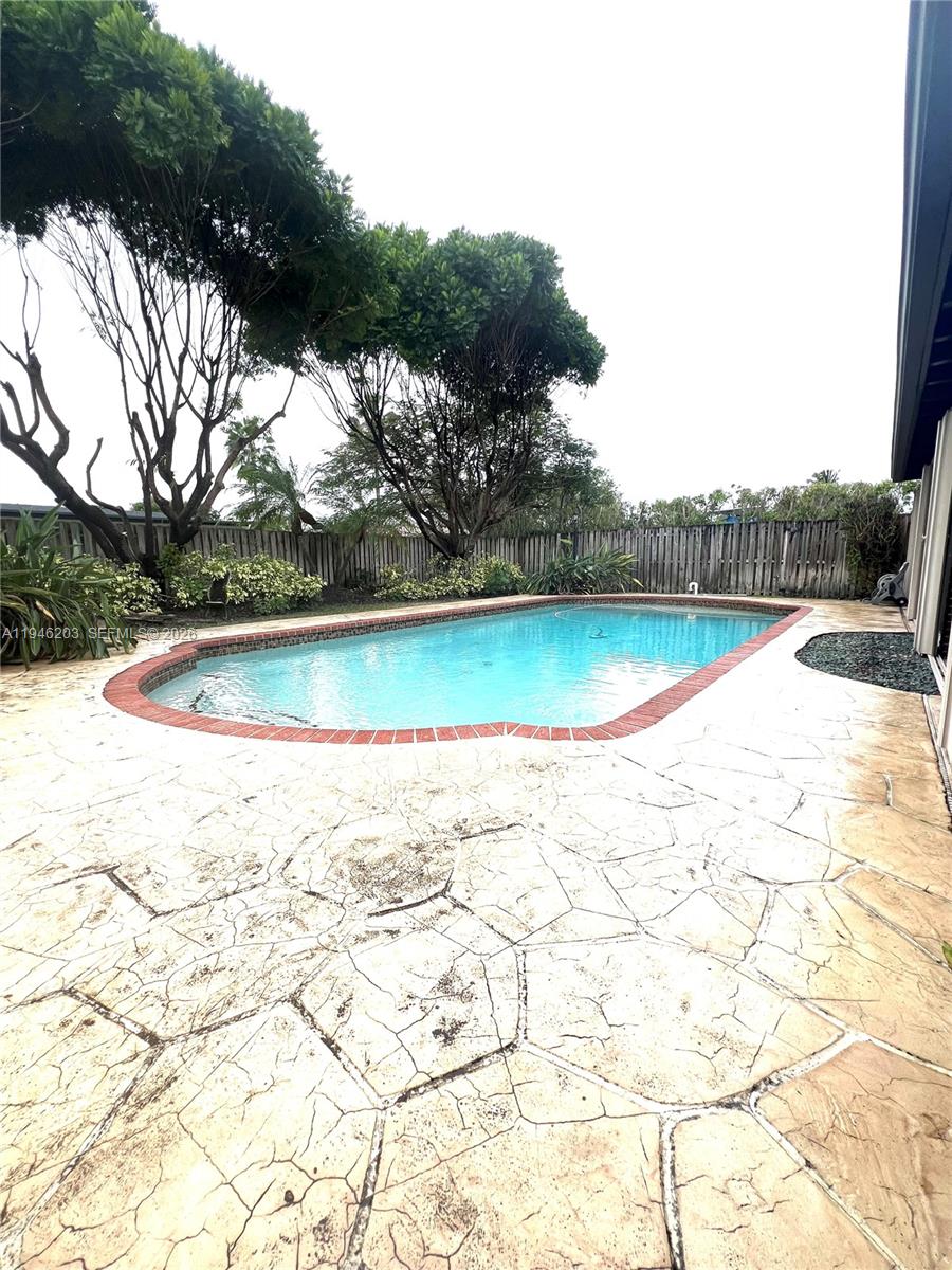 PINE SHORE SEC TWO - Residential