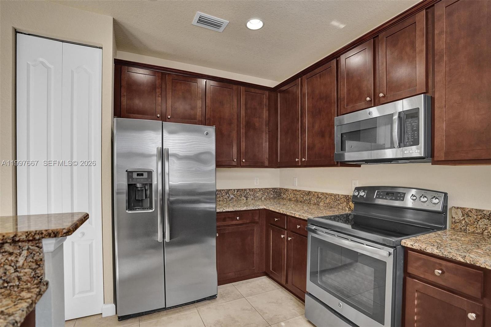 DEBUYS PLAT - Residential Lease