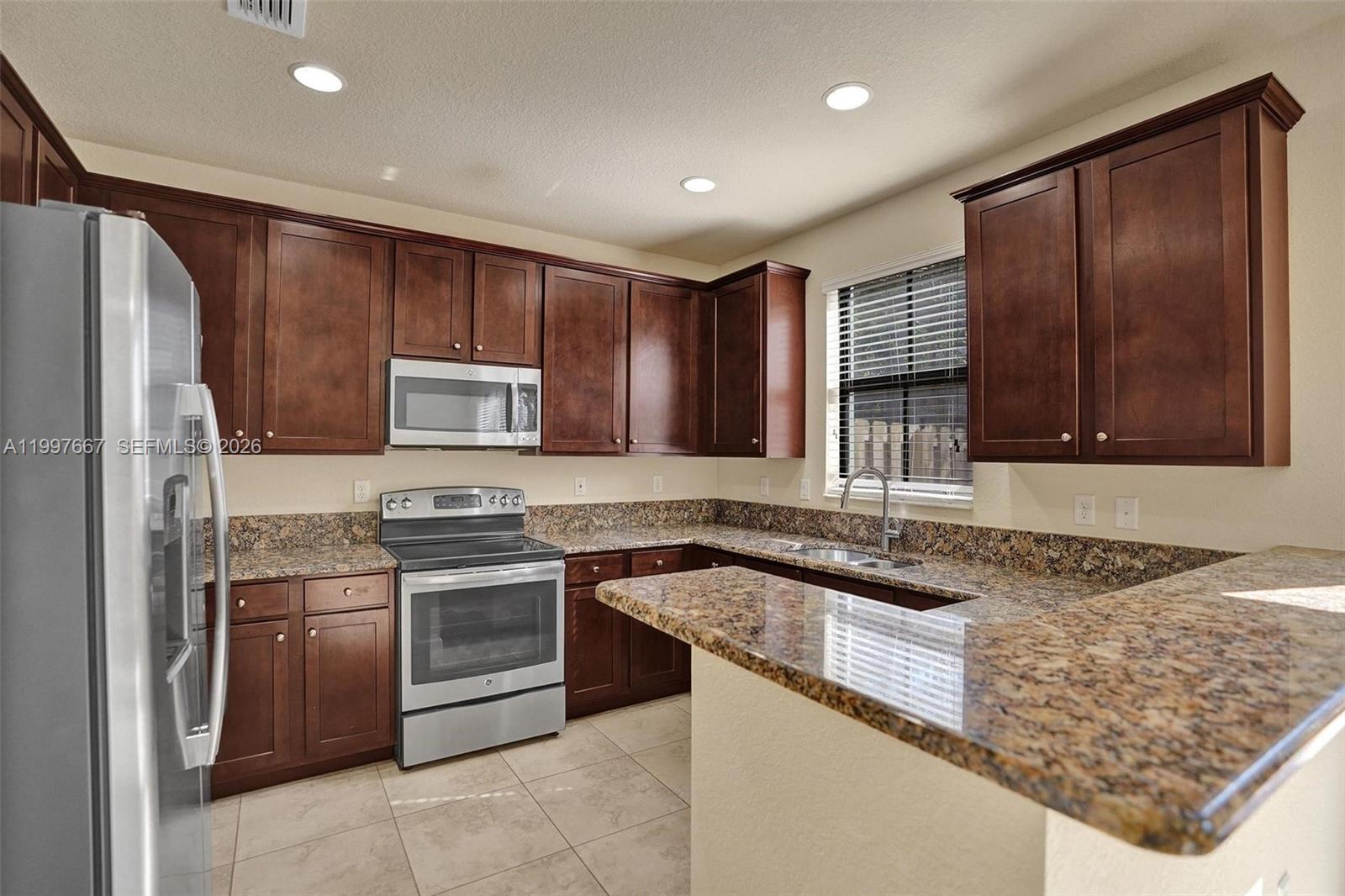 DEBUYS PLAT - Residential Lease