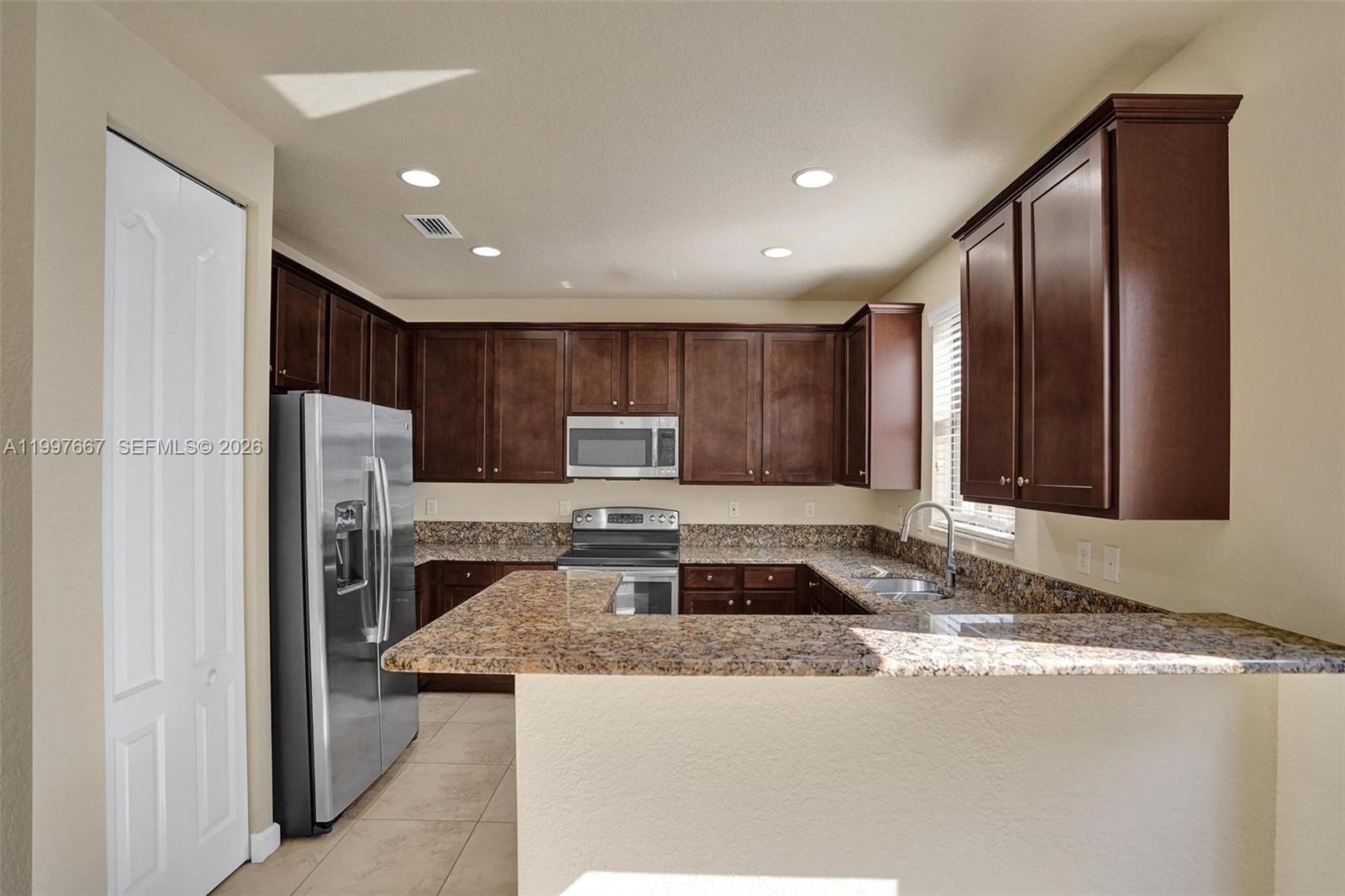 DEBUYS PLAT - Residential Lease