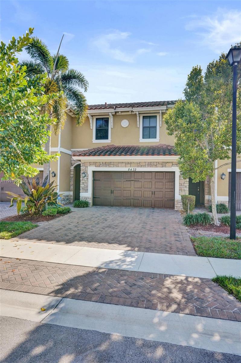 DEBUYS PLAT - Residential Lease