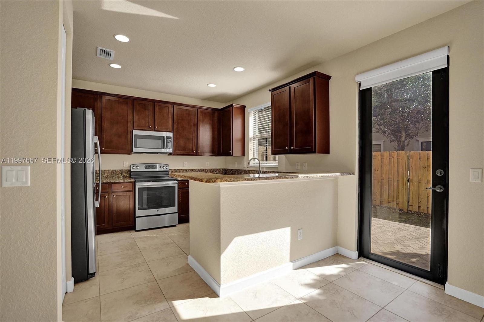 DEBUYS PLAT - Residential Lease