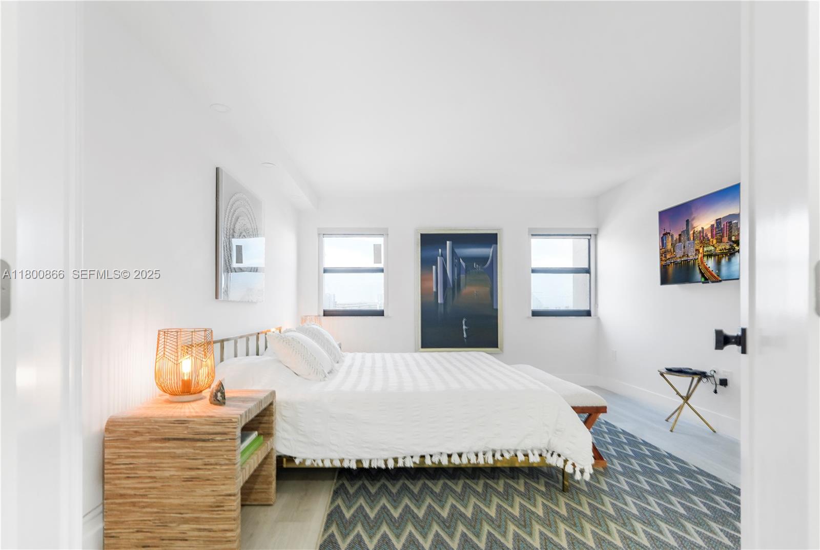 SUMMIT CONDO - Residential