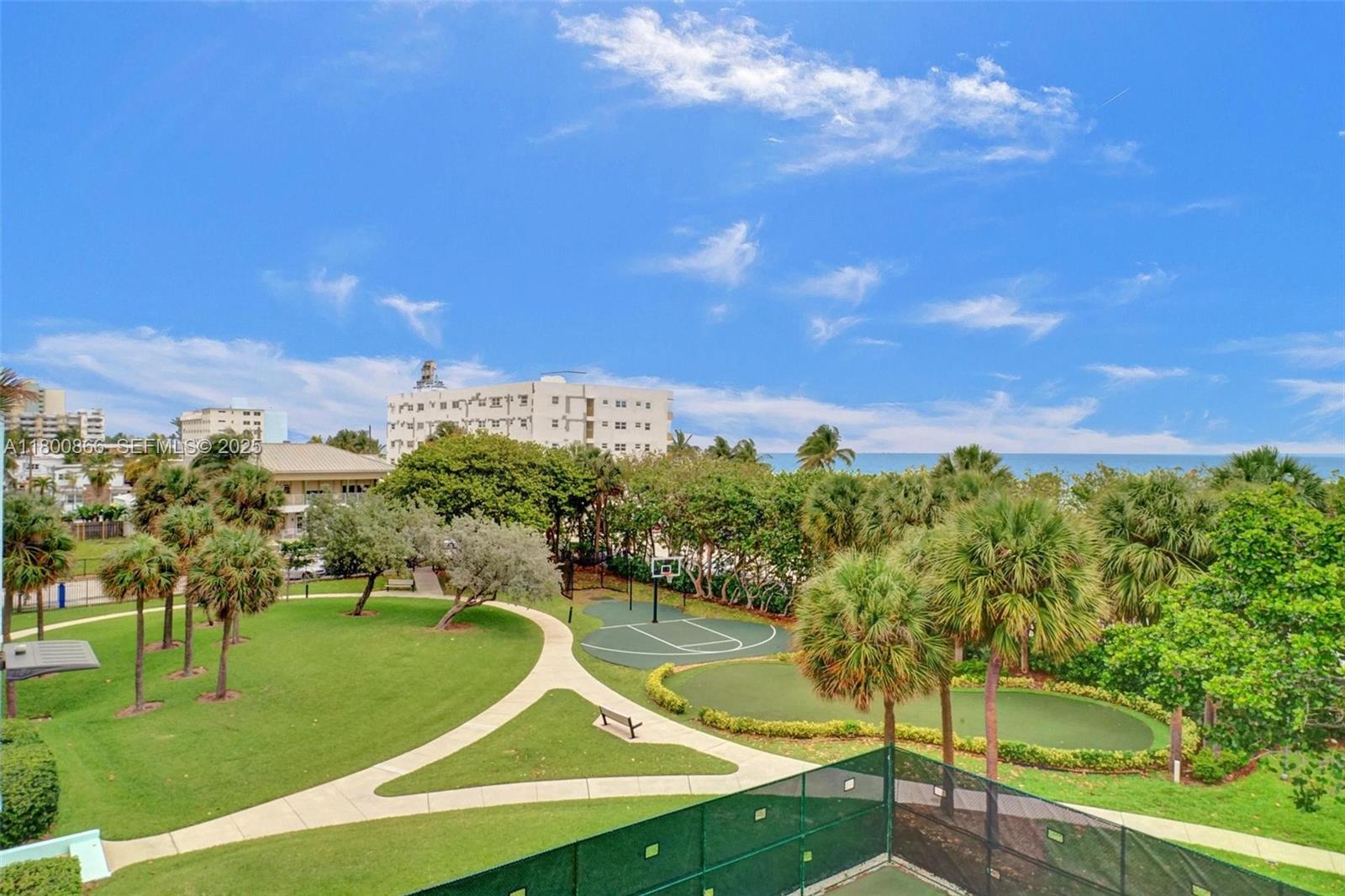 SUMMIT CONDO - Residential