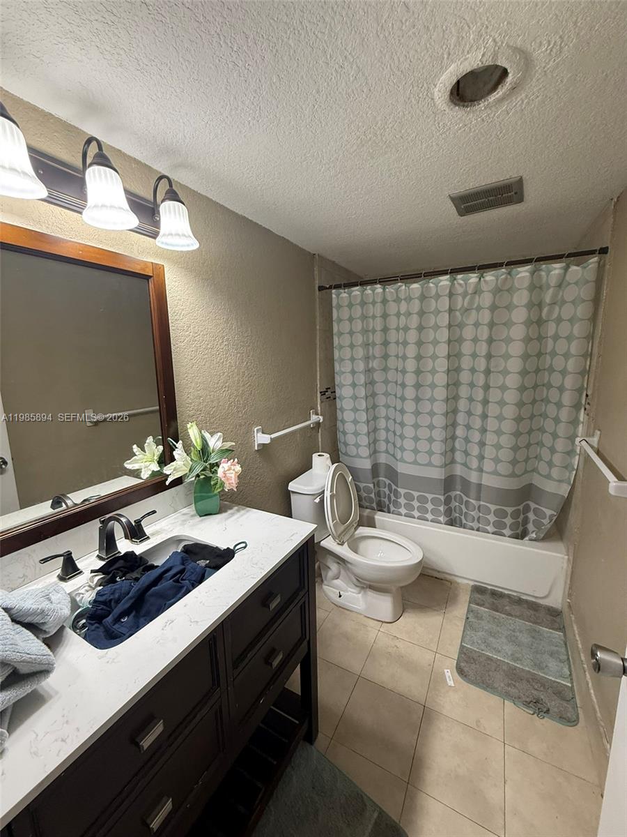 MANORS TOWNHOUSE 14-15 CO - Residential